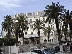 ORAN SEPTEMBRE 2006 AUTOUR DE LA MAIRIE 03